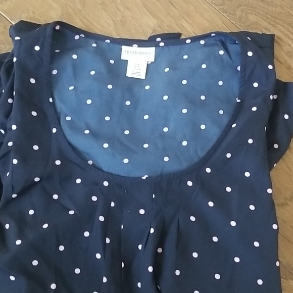 3 for $30 Maternity blouse - Picture 4 of 5